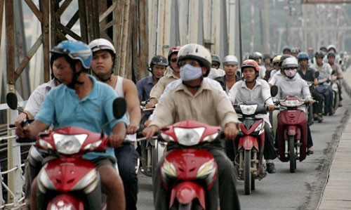 se-truy-thu-phi-bao-tri-duong-bo-voi-xe-may-Phunutoday.vn