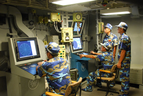 Huấn luyện làm chủ trang bị mới trên tàu Đinh Tiên Hoàng- Vùng 4 Hải quân