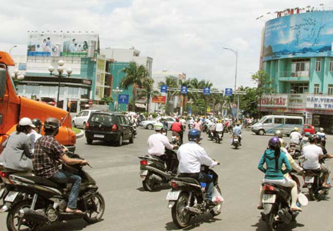 Cũng trong phiên phiên bế mạc kỳ họp thứ 5 HĐND thành phố Đà Nẵng khoá VIII, khi tổng kết những vấn đề liên quan đến nạn cướp giật, đòi nợ thuê, ma túy, ông Thanh khẳng định “Chính quyền phải có trách nhiệm bảo vệ cuộc sống của người dân. Một bộ máy hùng hậu mà không bảo vệ được cuộc sống người dân là quá kém, không thể chấp nhận được”.  