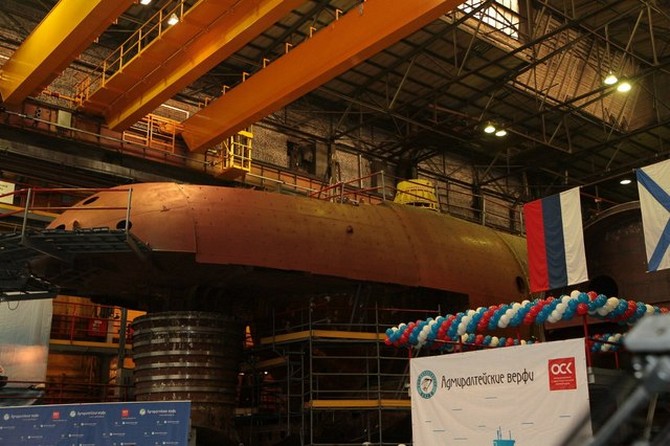 Phần mũi của một tàu ngầm Kilo đang đóng cho Hải quân Nga.