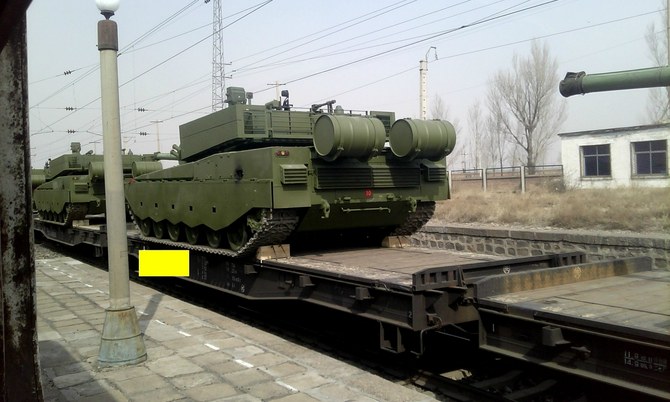 Khác với xe tăng Type 99 sử dụng pháo cỡ nòng 125 mm, xe tăng mới được cho là sử dụng pháo 100 mm hoặc 105 mm.