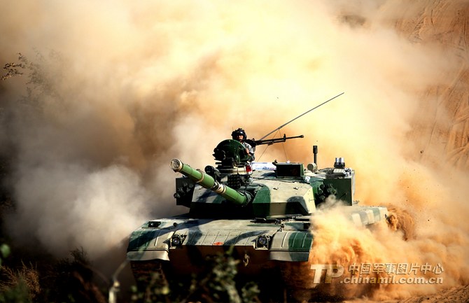 Type 99 là xe tăng chiến đấu chủ lực hạng nặng. Còn loại xe tăng mới là hạng nhẹ.