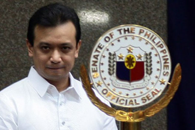 Tờ Inquirer ngày 16/1 dẫn lời Thượng nghị sĩ Philippines ông Antonio Trillanes IV, người đại diện cho Phủ Tổng thống Philippines giao thiệp với phía Trung Quốc hồi năm ngoái cho biết Bộ Ngoại giao nên để Bộ Quốc phòng làm công việc của mình.