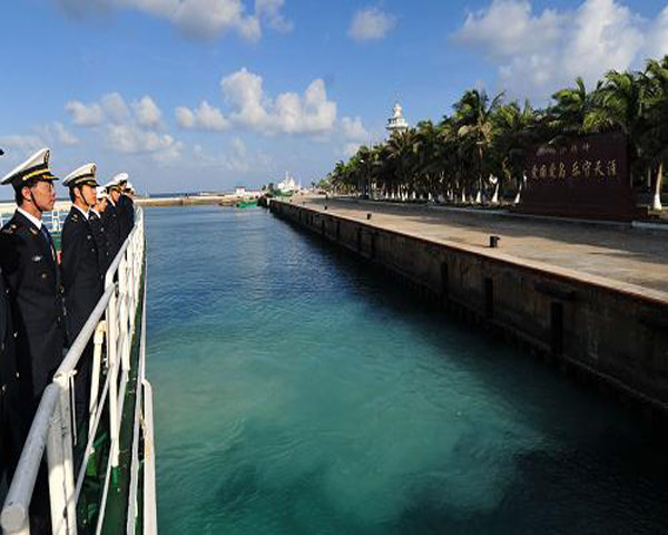 Xinhua đưa tin, tàu Hải Tuần 21 của Trung Quốc hôm 15/1 rời cảng căn cứ ở thành phố Hải Khẩu, tỉnh Hải Nam, để đến cái gọi là 