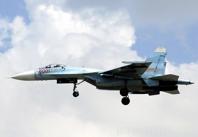 Tháng 12/1996, 6 chiếc Su-27 đầu tiên được bổ sung thêm một lô mới gồm 2 Su-27SK và 4 Su-27UBK. 