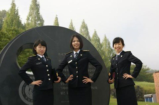 Trở thành cảnh sát là ước muốn của chị Lan sau 9 năm sinh sống và làm việc tại Hàn Quốc.