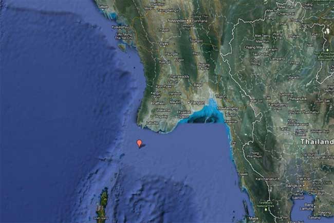 Myanmar được cho là có khoảng 11-23 nghìn tỷ feet khối (330-690 tỷ mét khối) trữ lượng khí tự nhiên. Điểm đánh dấu màu đỏ trong hình là dự án mỏ khí Yadana của Myanmar do hãng dầu khí Total của Pháp vận hành. Đây là dự án ngoài khơi đầu tiên của Myanmar. Mỏ này được phát hiện vào năm 1980, được khai thác từ năm 2000, và được cho là có hơn 150 tỷ mét khối khí tự nhiên  - Nguồn: Total/IEA/Ảnh: Google Maps/Total.