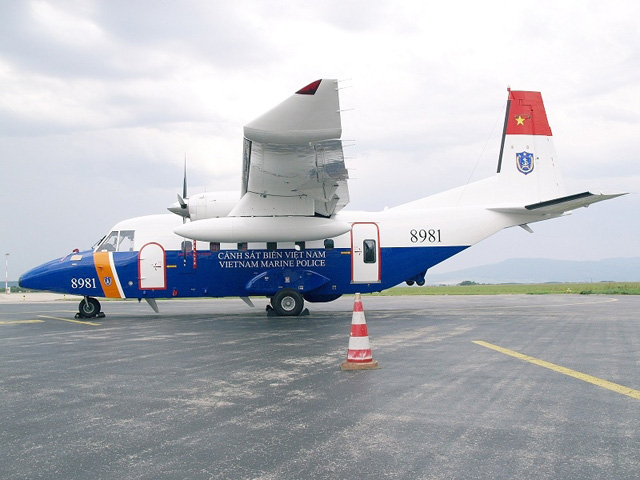 Tháng 8/2012, Cảnh sát biển Việt Nam cũng đã tiếp nhận một chiếc máy bay CASA-212-400. Ngay sau khi tiếp nhận chiếc máy bay CASA-212-400 thứ hai, tổ kỹ thuật đã tiến hành kiểm tra máy bay. Sau Tết Nguyên đán, đoàn chuyên gia Tây Ban Nha sẽ sang Việt Nam để tiếp tục huấn luyện hoàn thiện cho phi công Việt Nam về các tính năng cũng như cách sử dụng, điều khiển máy bay CASA-212-400. 