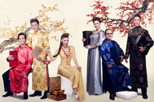  Phải chăng Đàm Vĩnh Hưng và Hoài Linh, Đức Tiến, Jonny Trí Nguyễn đang ủng hộ áo dài làm trang phục truyền thống nam?