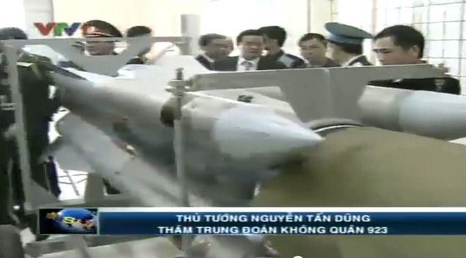 Tuy nhiên, đặc biệt nhất có lẽ là sự xuất hiện của loại tên lửa chống hạm/chống radar cao tốc Kh-31A/P