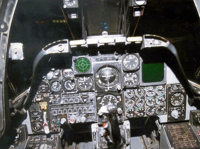 A-10 nổi danh với khả năng chiến đấu bền bỉ, thậm chí ngay cả một số trường hợp bị thương, máy bay vẫn có thể chiến đấu.