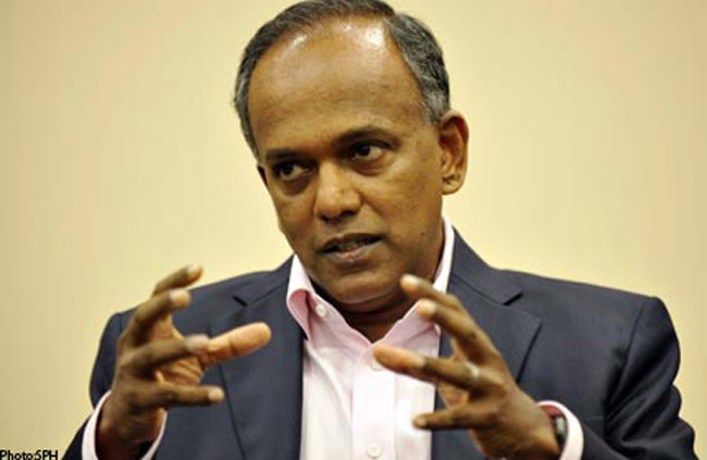 Trong khi đó, kênh Chanelnews ngày 2/2 đưa tin, Ngoại trưởng Singapore K shanmugam đã tái khẳng định sự cần thiết của việc ký kết Quy tắc ứng xử của các bên trên Biển Đông (COC) càng sớm càng tốt. Khi được hỏi có phải đang tồn tại một sự chia rẽ trong nội khối ASEAN về vấn đề tranh chấp chủ quyền Biển Đông hay không, ông Shanmugam cho rằng ASEAN 