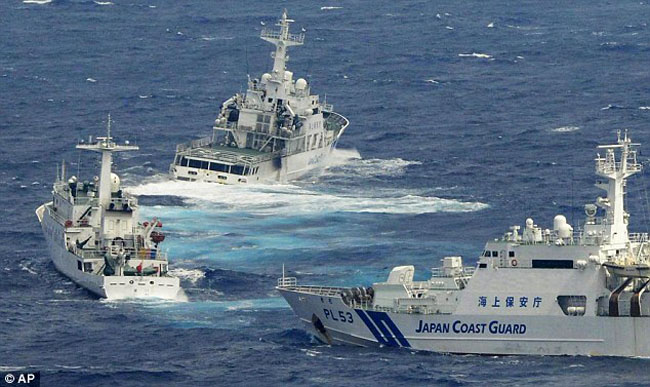 Ngày 2/2, lực lượng tuần tra bờ biển của Nhật cho biết đã bắt giữ thuyền trưởng của một tàu cá Trung Quốc đánh bắt trái phép. Vụ bắt giữ xảy ra khi tàu tuần tra của lực lượng bảo vệ bờ biển Nhật chặn được một tàu đánh bắt san hô của Trung Quốc tại vùng biển cách đảo Miyako, thuộc quần đảo Okinawan 46 km về phía Đông Bắc.