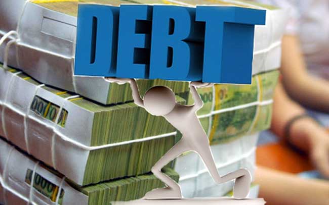 Trong khi tỉ lệ nợ công của Việt Nam ở mức khá cao thì người Việt vẫn mạnh tay chi tiền sắm xe hơi và nằm trong số những quốc gia chơi xe sang nhất thế giới.