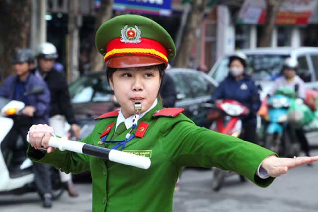 Cô cũng từng lọt vào top 16 chung kết Gương mặt Sinh viên Việt Nam 2011.