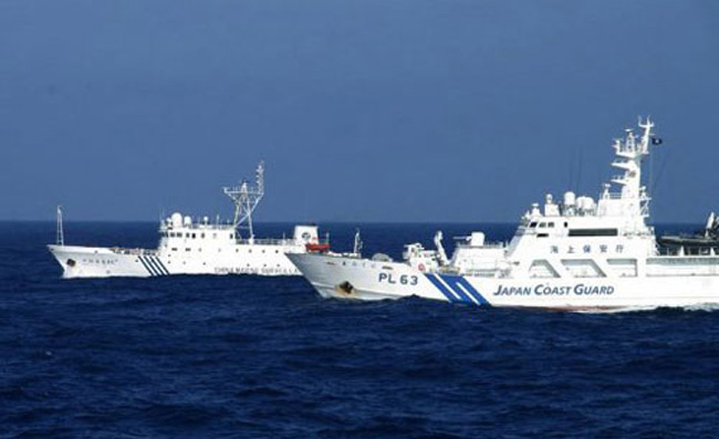 Theo hãng tin AFP, Nhật Bản ngày 5/2 đã triệu tập đại sứ Trung Quốc Cheng Yonghua để phản đối việc mà họ gọi là tàu Trung Quốc lại xâm nhập vào lãnh hải của mình. “Bộ Ngoại giao đã triệu tập đại sứ Trung Quốc liên quan tới việc các tàu (Trung Quốc) đi vào vùng biển gần quần đảo Senkaku”, phát ngôn viên Bộ Ngoại giao nói, đề cập đến chuỗi đảo mà Bắc Kinh gọi là Điếu Ngư. Động thái này diễn ra sau khi các tàu hải giám Trung Quốc tiến vào vùng biển do Nhật Bản quản lý xung quanh quần đảo tranh chấp Senkaku/Điếu Ngư vào hôm 4/2.