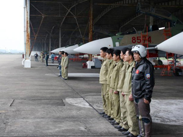 Sau một thời gian huấn luyện, chuyển loại, đến nay, phi công và đội ngũ kĩ sư Việt Nam đã hoàn toàn làm chủ công nghệ để vận hành máy bay Su-30MK2.