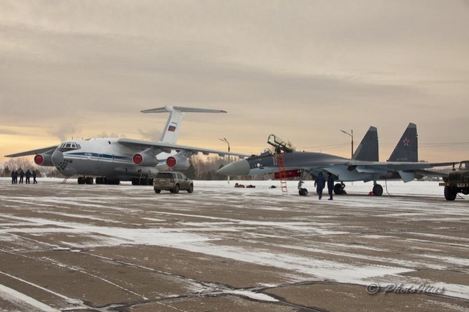 Chiến đấu cơ đa năng Su-35S số hiệu 11.