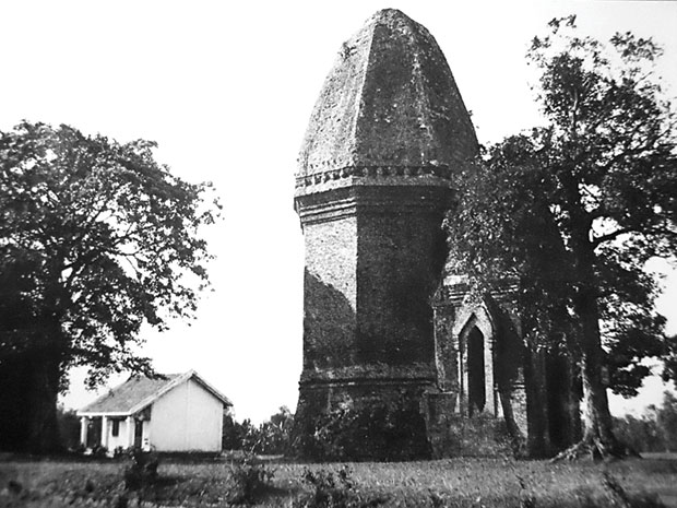 Hội An 1930, tháp Bàng An của người Chăm.