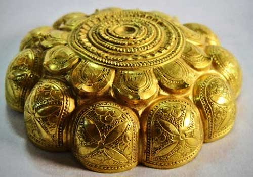 Cổ vật bằng vàng thời Trần được phát lộ