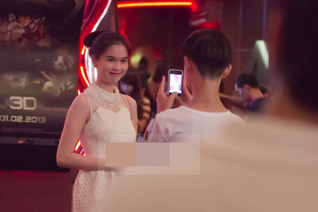 Ngọc Trinh tỏ ra khá thân thiện