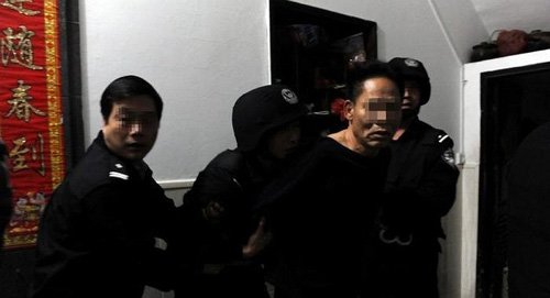 Cảnh sát tỉnh Quảng Đông (Trung Quốc) vừa triệt phá ổ nhóm sản xuất tiền giả và tịch thu 210 triệu nhân dân tệ bị làm giả rất tinh vi. 37 tội phạm sản xuất tiền giả đã bị bắt.