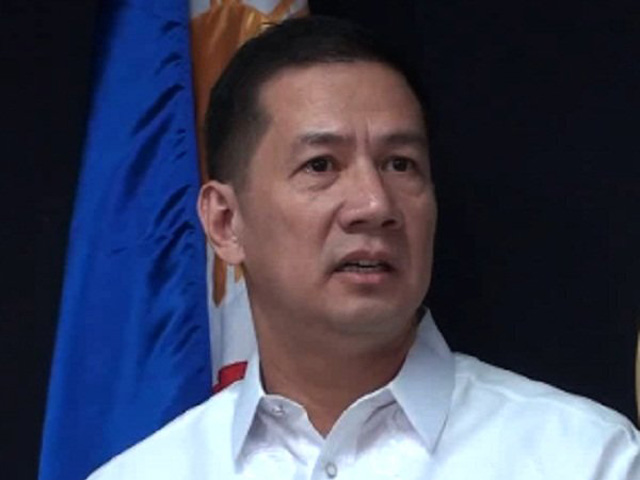 Người phát ngôn Bộ Ngoại giao Philippines Raul Hernandez cho biết, rất có thể NBS đã không biết gì về cuộc xung đột trên Biển Đông, ý đồ của Trung Quốc và những tác động của nó đối với chính sách đối ngoại của Philippines. (Tổng hợp từ TNO, GDVN, Vietnam Plus)