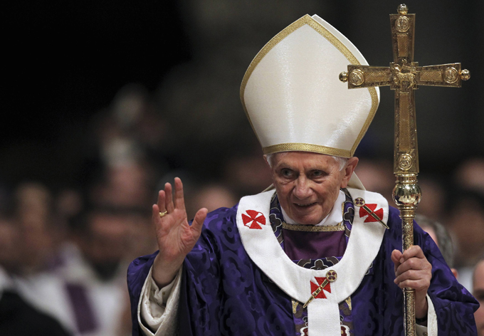 Giáo hoàng Benedict XVI xuất hiện tại lễ tro hôm 13/2 ở Vatican - Ảnh: Reuters 