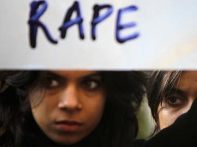 Cưỡng hiếp đang là nỗi nhức nhối tại Ấn Độ - Ảnh: Reuters