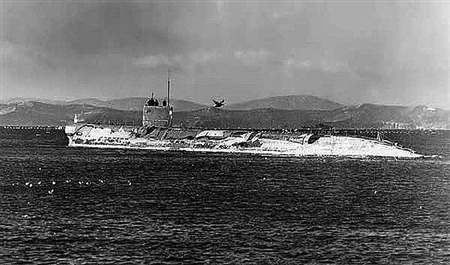  K-45, tàu ngầm đầu tiên đề án 659, chính thức nhập biên chế Hải quân năm 1961.  