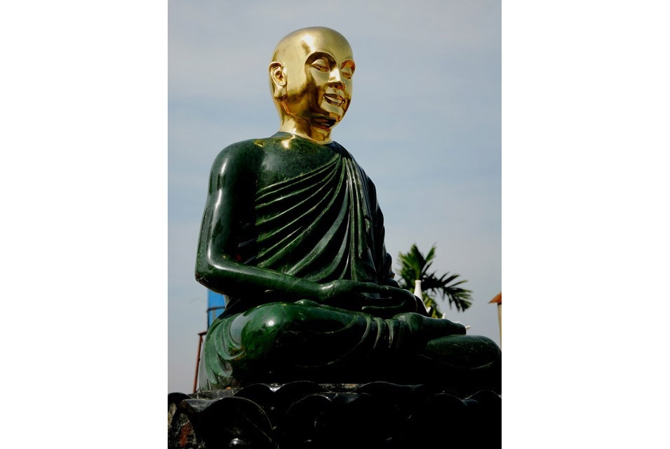 Tôn tượng Phật Hoàng Trần Nhân Tông. Ảnh: Vũ Giang, báo Giác Ngộ