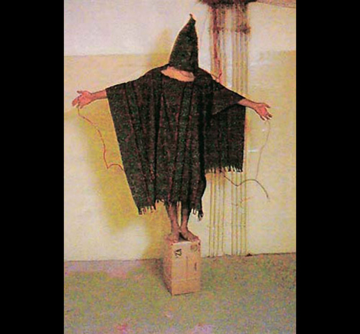 Hình ảnh tù nhân chiến tranh Iraq bị tra tấn và lạm dụng tại nhà tù Abu Ghraib gây chấn động thế giới. Các tù nhân bị đối xử như súc vật, bị bạo hành cả về thể xác và tinh thần khiến Mỹ và đồng minh gặp phải sự chỉ trích mạnh mẽ từ khắp thế giới, đồng thời giúp lực lượng Taliban dễ dàng chiêu mộ thêm các tay súng nhằm chống lại liên quân trên lãnh thổ Iraq.