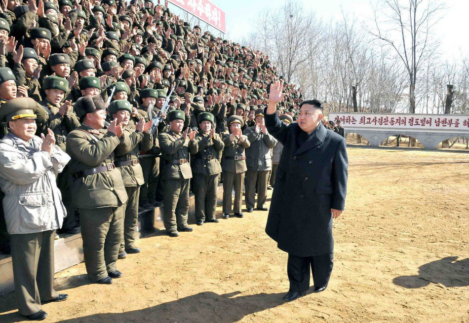 Nhà lãnh đạo Bắc Hàn đã thường xuyên tới các đơn vị quân đội, trực tiếp giám sát các hoạt động tập trận và huấn luyện sẵn sàng chiến đấu của các đơn vị này kể từ khi Bình Nhưỡng liên tục lớn tiến đe dọa khởi động cuộc chiến hạt nhân chống lại cuộc tập trận chung của Mỹ và Hàn Quốc từ tháng Hai.