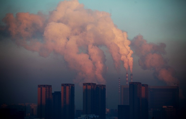 Tuần trước, truyền thông Trung Quốc đưa tin Bộ Bảo vệ môi trường nước này xác nhận ô nhiễm không khí khiến nền kinh tế   Trung Quốc tổn hại 230 tỉ USD trong năm 2010, tương đương 3,5% GDP.