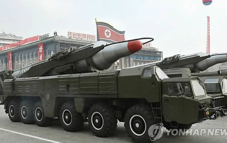 Cùng ngày, Yonhap cho biết Bắc Triều Tiên vừa kéo tên lửa đạn đạo tầm trung ra bờ biển phía Đông dường như để chuẩn bị cho một vụ phóng tên lửa sắp xảy ra. Việc Bình Nhưỡng kéo tên lửa tầm trung ra bờ biển khiến Mỹ phải điều động hệ thống đánh chặn tên lửa đạn đạo hiện đại của nó ra đảo Guam cùng hệ thống radar để bảo vệ căn cứ quân sự tại đây.