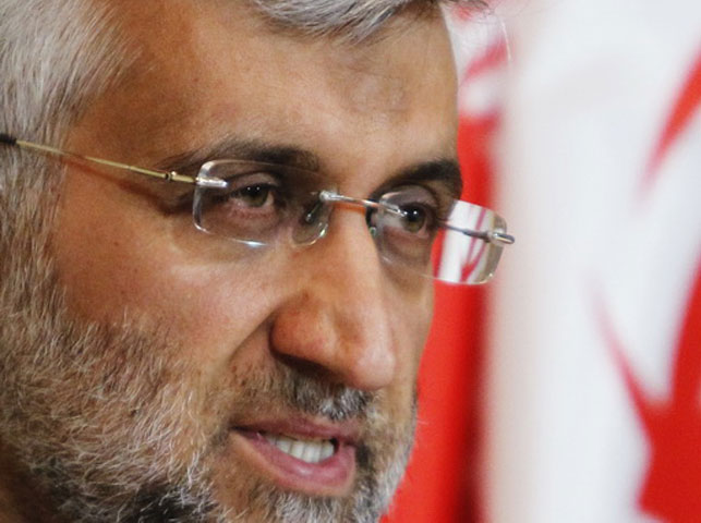 Nhà thương thuyết hạt nhân Iran Saeed Jalili khẳng định Iran có quyền làm giàu uranium. “Quyền làm giàu uranium là quyền không thể tước bỏ của người dân Iran. Chúng ta đang nói về việc làm giàu uranium từ 5% lên 20%”, ông Jalili cương quyết. 