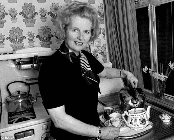 Chỉ hai năm sau, tháng 10/1961, Margaret chiếm một vị trí trên hàng ghế đầu của Quốc hội trong cương vị Thư ký đặc trách Quỹ Hưu trí và Bảo hiểm Quốc gia, Thatcher nắm giữ chức vụ này cho đến khi đảng Bảo thủ đánh mất quyền lực trong cuộc tuyển cử năm 1964. Khi Sir Alec Douglas-Home từ nhiệm, Thatcher ủng hộ Edward Heath trong cuộc bầu phiếu chọn lãnh tụ đảng, và được tưởng thưởng chức vụ phát ngôn nhân đảng Bảo thủ về Gia cư và Điền thổ. Trong cương vị này, Thatcher khôn khéo ủng hộ chủ trương bán nhà công cho người thuê mướn đang được tiến hành bởi người đồng viện, James Allason; động thái này khiến bà chiếm được cảm tình của cử tri trong các cuộc bầu cử kế tiếp.