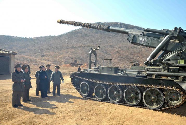 Trong khi đó, Yonhap dẫn nguồn tin giấu tên từ chính phủ Hàn Quốc ngày 10/4 đưa tin cho biết, Triều Tiên có thể bắn một số tên lửa từ nhiều khu vực khác nhau trên cả nước nếu thất bại trong vụ phóng tên lửa đạn đạo Musudan. 