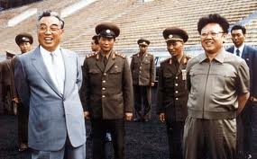 Nhà lãnh đạo Kim Nhật Thành và con trai Kim Jong Il.