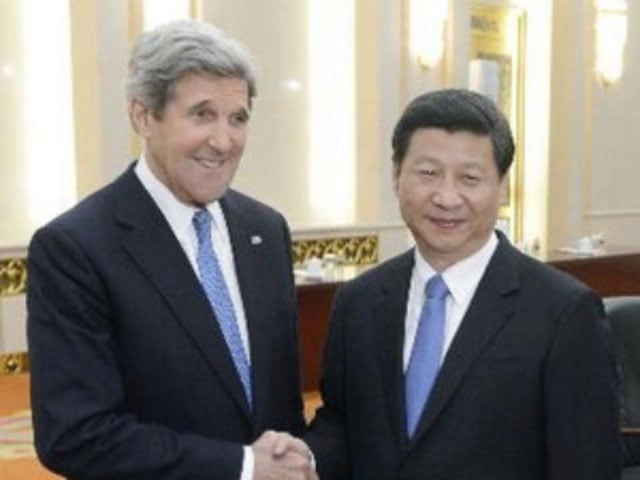  Ngoại trưởng Mỹ John Kerry đã tới Bắc Kinh trong chuyến thăm Trung Quốc một ngày và có cuộc hội đàm với người đồng cấp chủ nhà Vương Nghị và gặp Chủ tịch Trung Quốc Tập Cận Bình để thảo luận về quan hệ song phương cũng như các vấn đề 