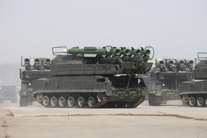 Tổ hợp tên lửa phòng không tầm trung 9A317 Buk-M2.