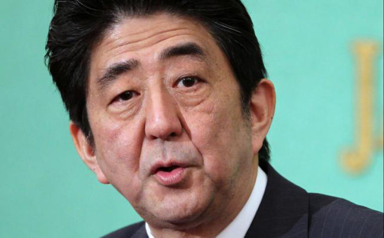 Tân Hoa Xã ngày 27/4 dẫn nguồn tin tờ Sankei Nhật Bản cho hay, trong buổi tọa đàm với các doanh nghiệp và giới học giả Nhật Bản tối hôm qua 26/4, Thủ tướng Shinzo Abe đã bày tỏ mối lo ngại về việc Trung Quốc không ngừng bành trướng sức mạnh quân sự của mình. Một doanh nhân tham dự buổi tọa đàm này đã tiết lộ với tờ Sankei, Thủ tướng Shinzo Abe nói với họ trong buổi tọa đàm rằng: 