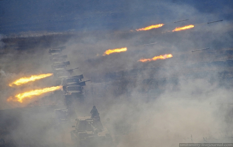 Mặc dù được đưa vào phục vụ đã lâu, nhưng tới nay, pháo phản lực BM-21 vẫn đóng vai trò quan trọng trong Quân đội Nga.