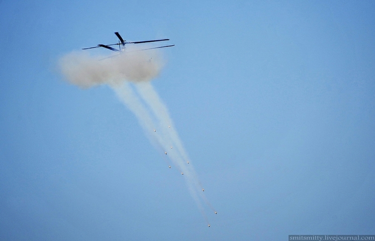 Hỏa lực cực mạnh của trực thăng Ka-52 bao trùm lên khu vục mục tiêu.