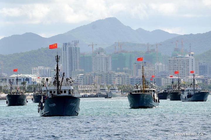 Cũng trong hôm nay, 6/5, Tân Văn xã loan tin một đội tàu cá gồm 32 chiếc của Trung Quốc đã xuất phát từ đảo Hải Nam hướng về quần đảo Trường Sa của Việt Nam để đánh bắt phi pháp. Truyền thông Trung Quốc cho hay đây là đội tàu đánh cá quy mô lớn nhất của Trung Quốc được cử đến Trường Sa trong năm 2013.