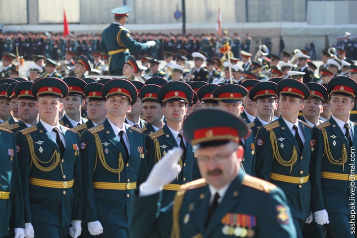 Rất nhiều đội hình khối của các quân, binh chủng quân đội Nga tham gia diễu binh.