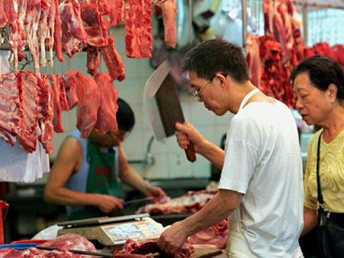 Công ty TQ mua công ty sản xuất thịt lợn hàng đầu của Mỹ trong khi thị trường thịt lợn ở TQ đang chao đảo vì liên quan đến an toàn vệ sinh thực phẩm. 