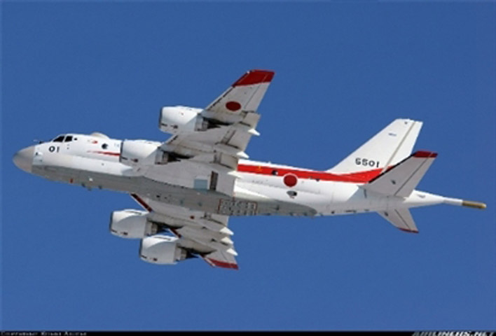 Tháng 3/2013, công ty Boeing đã bàn giao cho lực lượng hải quân Mỹ chiếc máy bay tuần tra săn ngầm “Poseidon” P-  8A đầu tiên được mệnh danh là “máy bay săn tàu ngầm tiên tiến nhất thế giới”, dự kiến tháng 7 năm nay sẽ đưa vào hoạt   động, có thể sẽ bố trí ở Philippines.Có thể tưởng tượng ra cảnh không phận rộng lớn xung quanh Trung Quốc sẽ trở thành   đấu trường của máy bay săn ngầm các nước. (Ảnh máy bay tuần tra săn ngầm P-1 của Nhật) 