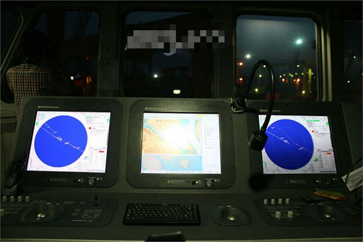 Trang bị bệ thống định vị GPS hiện đại 