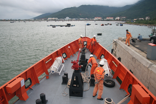 Đà Nẵng MRCC đề xuất đưa tàu SAR đi cứu nạn nhưng Việt Nam MRCC chọn cách hướng dẫn tàu cá tự thuê tàu đi cứu - Ảnh: Nguyễn Tú